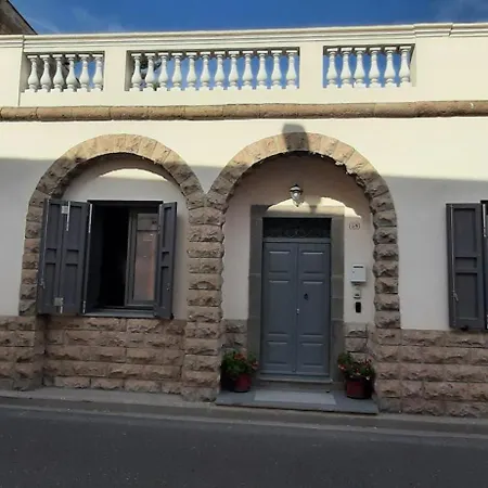Profumo Di Calicanto Bed & Breakfast Tresnuraghes